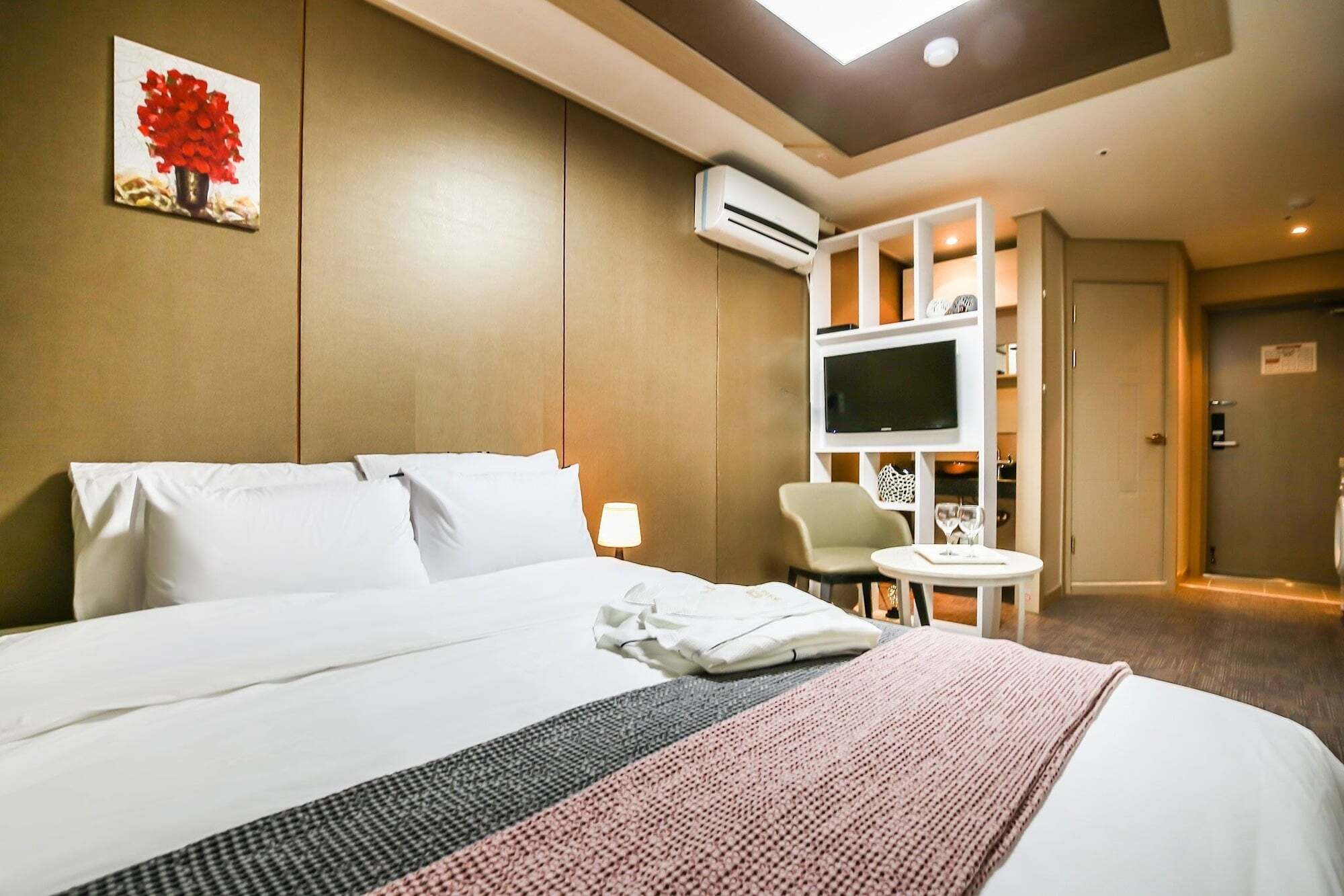 Residence Hotel Line Daejeon Exteriör bild